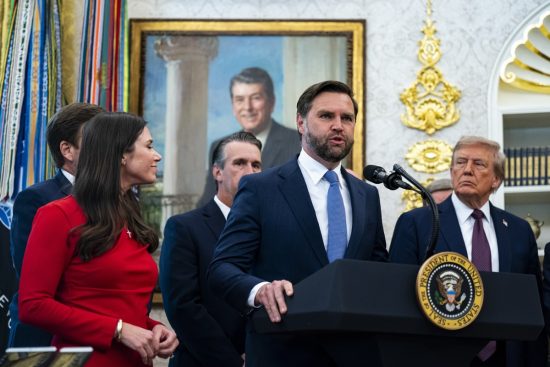 Donald Trump afirma hundimiento barco en el Caribe