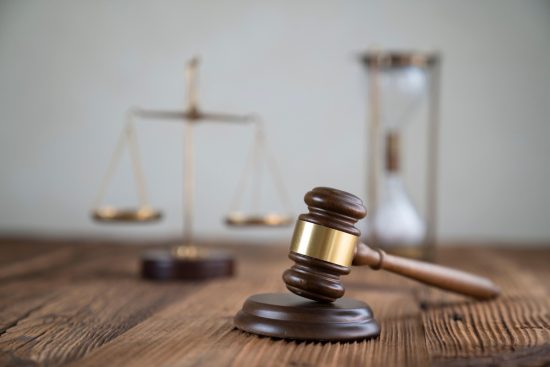 Trump, Supremo respalda, congela fondos MundoNOW