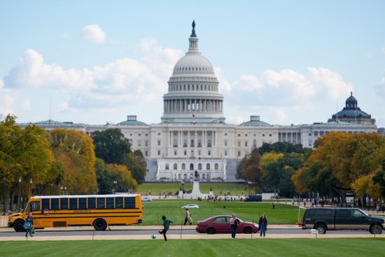 El cierre del gobierno amenaza con una opción nuclear, U.S. government shutdown Senate nuclear option 2025 debate intensifies