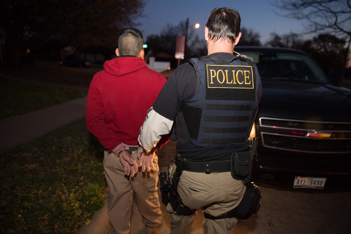 Redada de ICE en Dallas en club nocturno deja decenas de arrestados, ICE Raid in Dallas Nightclub Leaves 41 People Detained