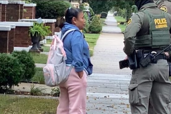 Madre hispana es detenida por ICE en Chicago, ICE Arrests Chicago Mother
