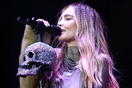 Belinda conoce a Abelito