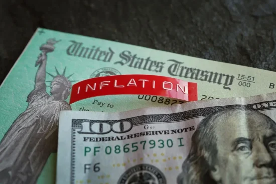 Demócratas proponen aumentar $200