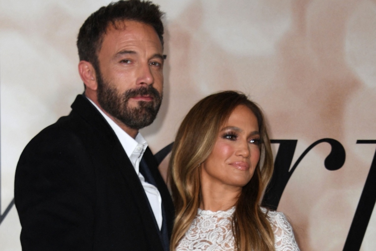 JLo y Ben Affleck reaparecen juntos en plena gala, JLo and Ben Affleck Surprise Fans in Reunion