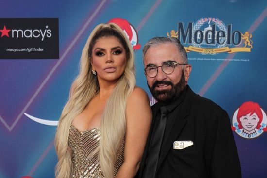 Mariana González presume baby bump junto a su suegra