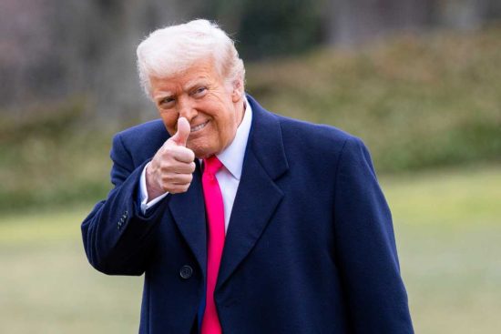 cheque estímulo de trump, Trump Again Proposes $1,000 and $2,000 Stimulus Checks in an Interview: What You Need to Know