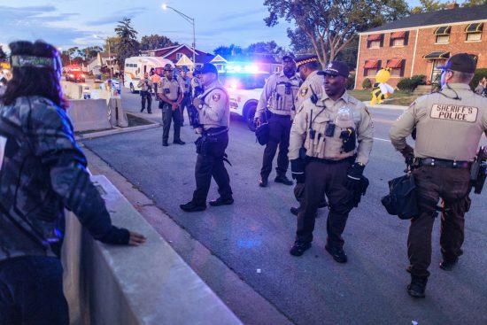 Operativos de ICE en Chicago desatan protestas, Coverage of the ICE raid Chicago journalist arrest