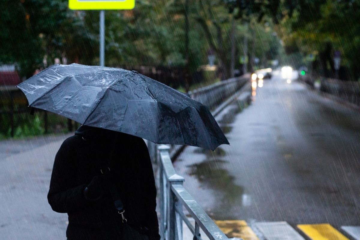Tormenta amenaza con lluvias torrenciales, Pacific storm in California travel delays