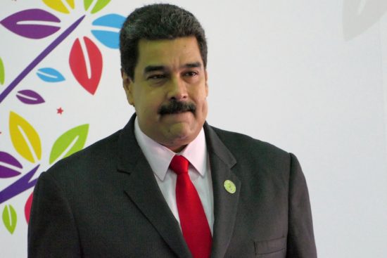 Nicolás Maduro canta 'Imagine'