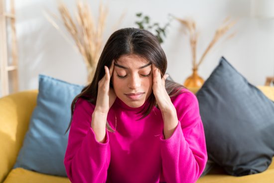 migrana, dolor, de, cabeza, desespero, remedios