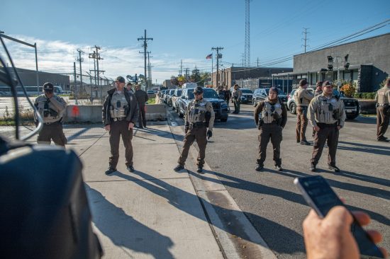 Protesta en La Villita deja tensión y detenidos, Protest in La Villita Ends in Arrests After ICE Presence