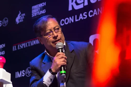 Maduro es un dictador, dice petro