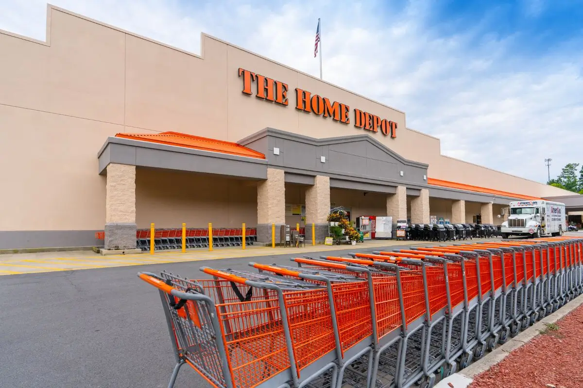caen ventas de Home Depot, Home Depot Sales Decline: Does It Mean the U.S. Economy Is in Trouble?