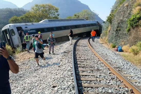 descarrilamiento de tren en México