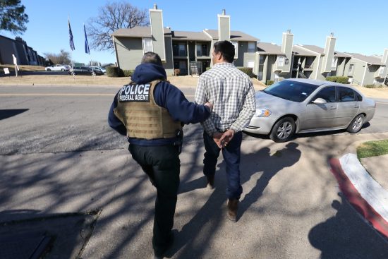 Detención de ICE en Brooklyn genera alarma comunitaria, ICE arrests religious leader in Brooklyn