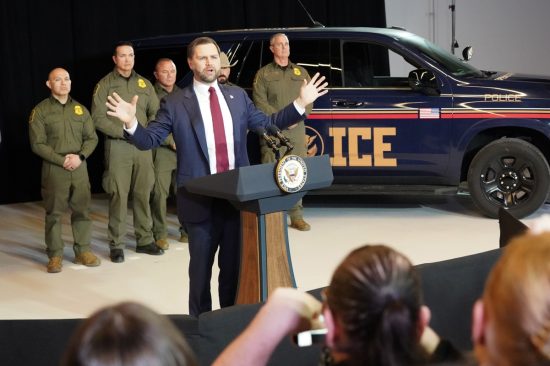 JD Vance defiende redadas migratorias de ICE en Minesota, JD Vance defends ICE raid in Minnesota