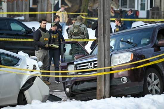 Agente de ICE herido tras tiroteo,ICE agent internal bleeding Minneapolis shooting