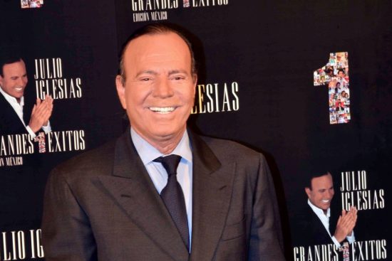 Julio Iglesias rechaza acusaciones