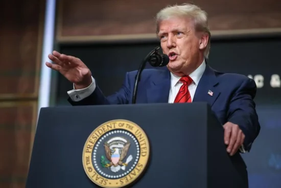 Trump amenaza a Irán por ataque a manifestantes