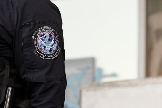 Campaña de reclutamiento de ICE y narrativa de guerra,ICE Recruitment Campaign Seeks Agents for Deportations