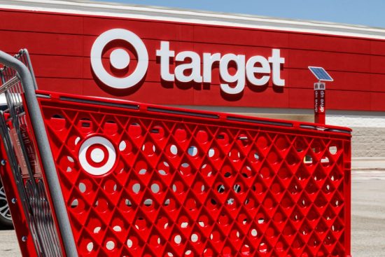 Target enviará cheques
