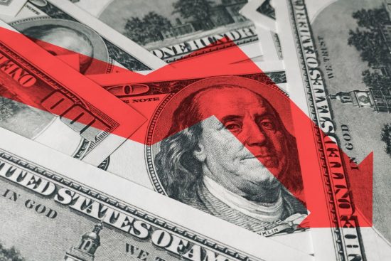 baja el dólar en méxico