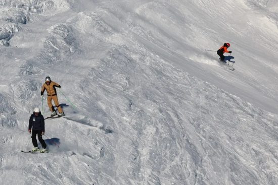 Ocho muertos por avalancha, Rescate, California MundoNOW