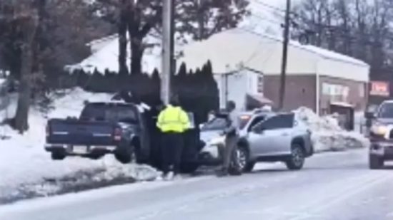 Operativo de ICE desata tensión y disparos en NJ