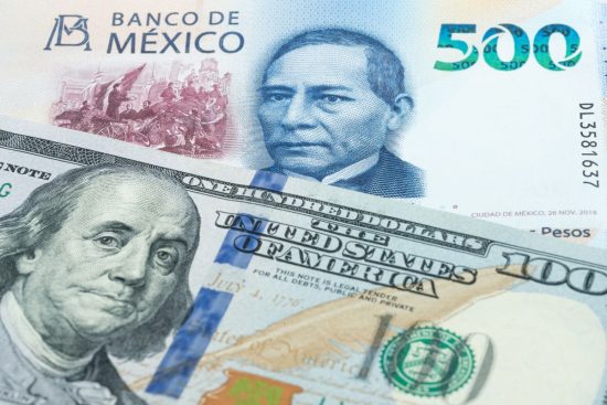 ligera baja del dólar en mexico