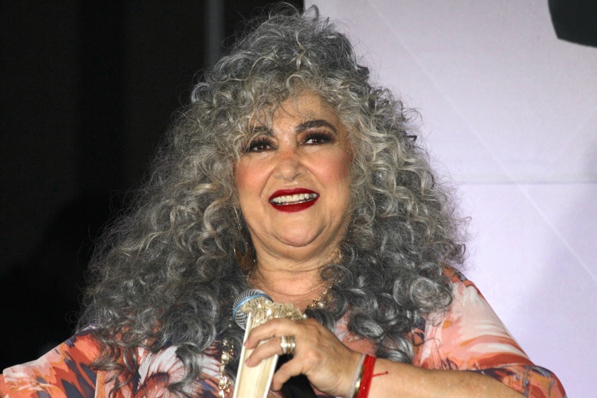 Amanda Miguel rechaza a Ángela, Amanda Miguel Rejects Ángela Aguilar and Gives Unexpected Nod to Cazzu