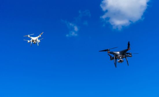 Drones en redadas migratorias generan alerta creciente, ICE drone surveillance