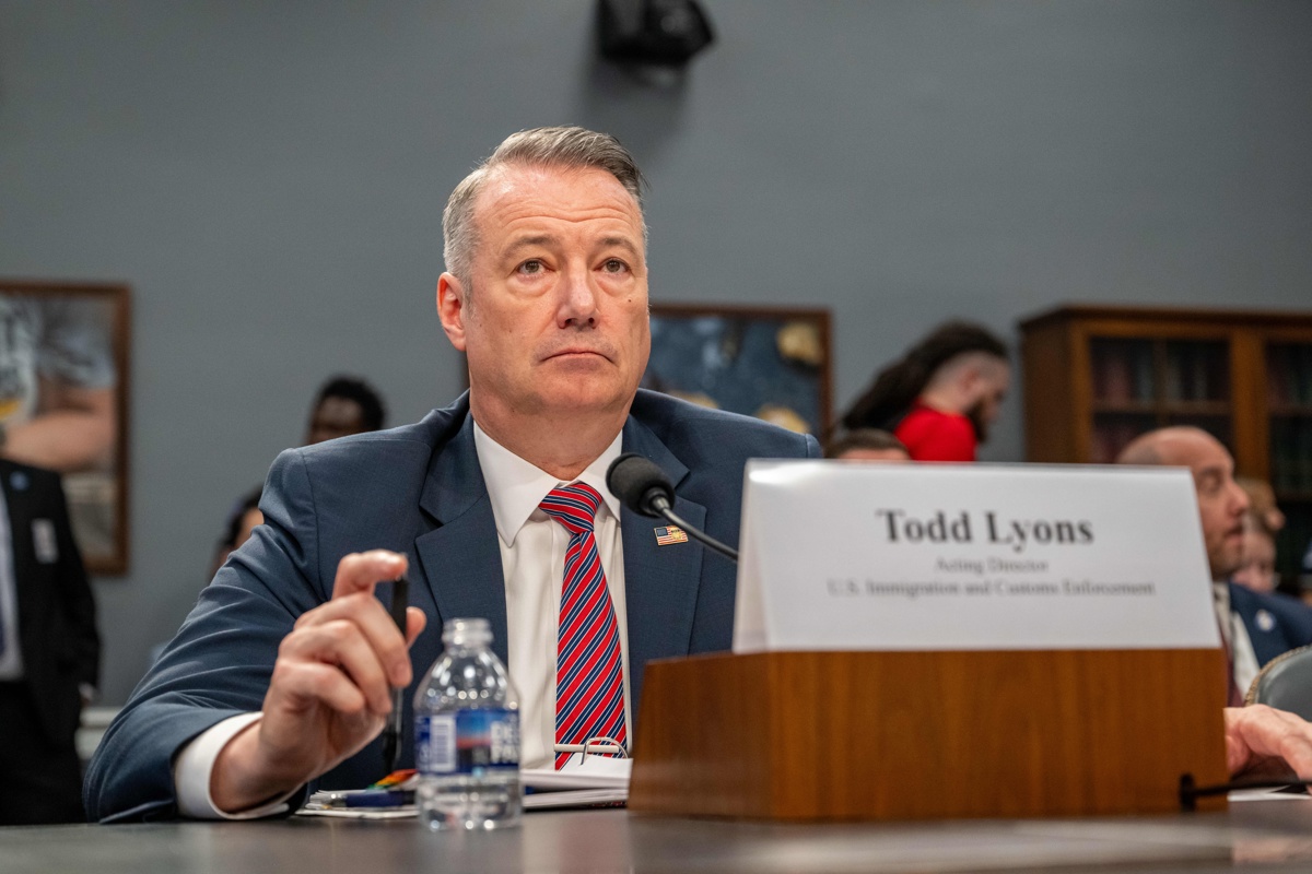 Renuncia del director interino de ICE confirmada, Todd Lyons ICE Resignation After Mass Raids