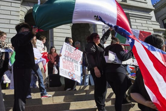 Inmigrantes en Colorado enfrentan narrativas negativas