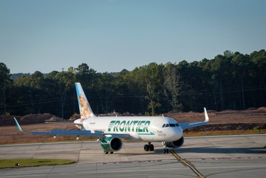 Avión Frontier de Denver deja un muerto