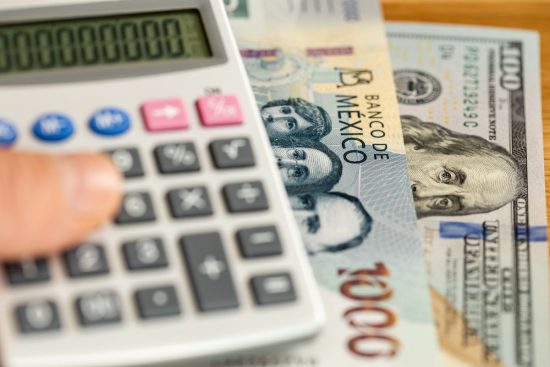 el dólar volvió a bajar