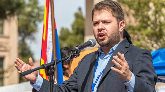 ruben, gallego, senador, investigacion, doj, viajes, fondos