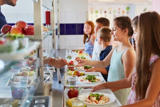 familias dependen de comidas escolares